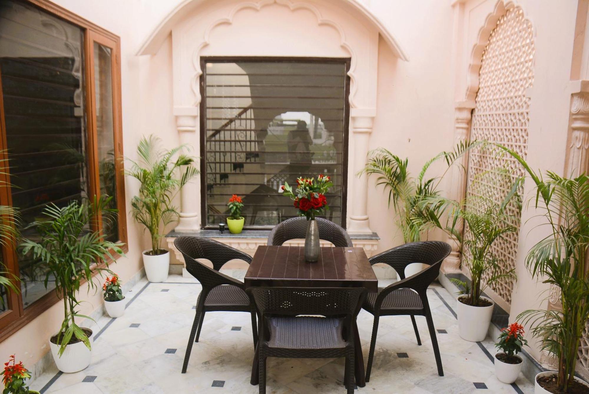 Gupta Vilas - A Boutique Homestay Агра Екстериор снимка